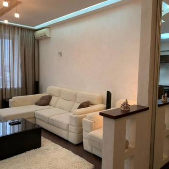 Продается 1-комнатная квартира, 41 м²
