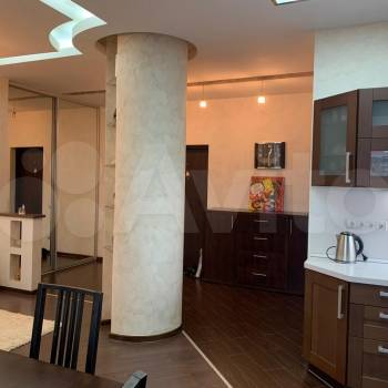 Продается 1-комнатная квартира, 41 м²