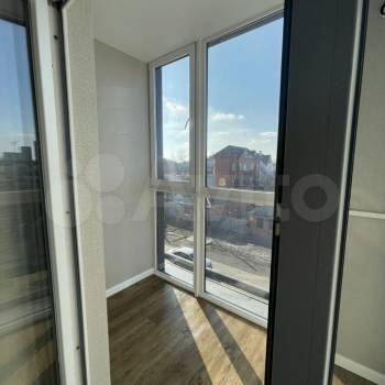 Продается 1-комнатная квартира, 37 м²