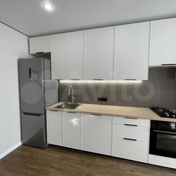 Продается 1-комнатная квартира, 37 м²