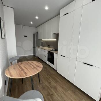 Продается 1-комнатная квартира, 37 м²