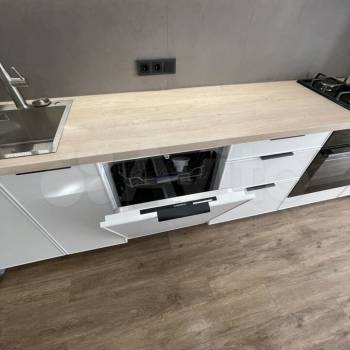 Продается 1-комнатная квартира, 37 м²