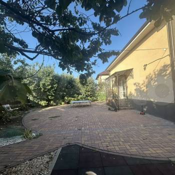 Продается Дом, 195 м²