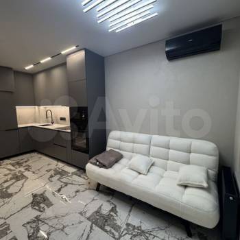 Продается 1-комнатная квартира, 41 м²