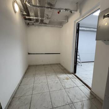 Сдается Нежилое помещение, 12 м²