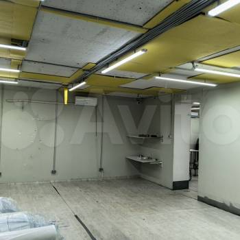 Сдается Нежилое помещение, 270 м²