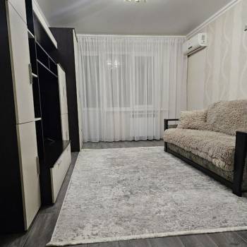 Продается 1-комнатная квартира, 36 м²