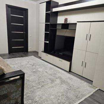 Продается 1-комнатная квартира, 36 м²