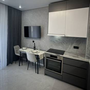 Продается 1-комнатная квартира, 38 м²