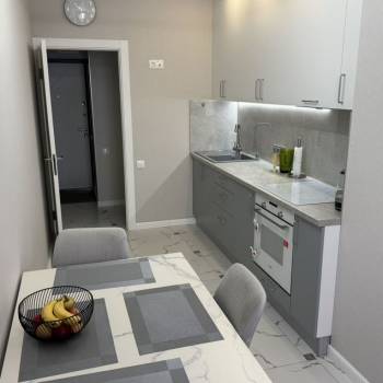 Продается 1-комнатная квартира, 38 м²