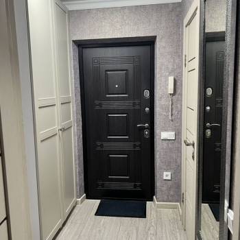 Продается 1-комнатная квартира, 37 м²