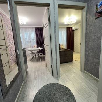 Продается 1-комнатная квартира, 37 м²