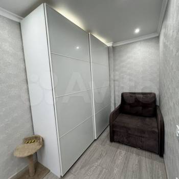 Продается 1-комнатная квартира, 37 м²