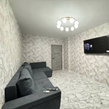Сдается Многокомнатная квартира, 90 м²