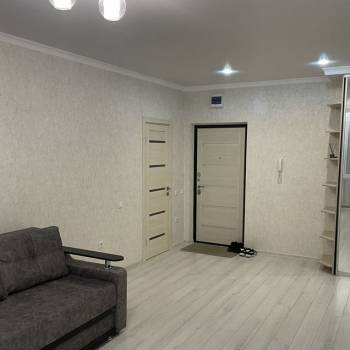 Сдается 1-комнатная квартира, 43 м²