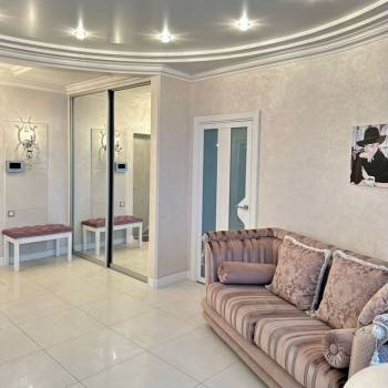 Сдается 1-комнатная квартира, 54 м²