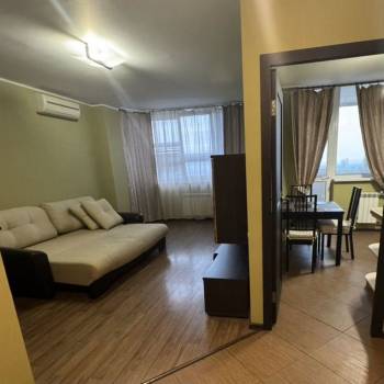 Продается 1-комнатная квартира, 40 м²