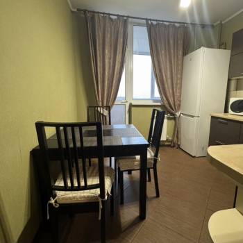 Продается 1-комнатная квартира, 40 м²