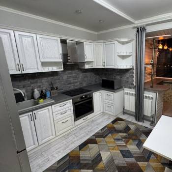 Сдается 2-х комнатная квартира, 87 м²