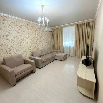 Сдается 1-комнатная квартира, 42 м²