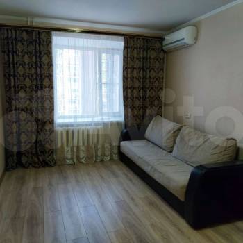 Сдается 1-комнатная квартира, 37 м²