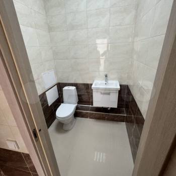 Сдается Нежилое помещение, 200 м²