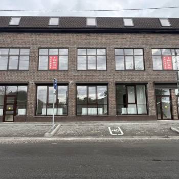 Сдается Нежилое помещение, 200 м²