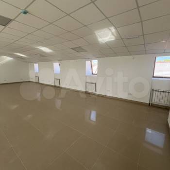 Сдается Нежилое помещение, 200 м²