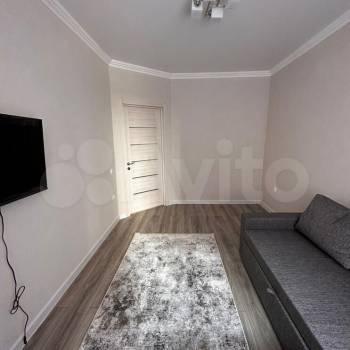 Сдается 1-комнатная квартира, 42 м²