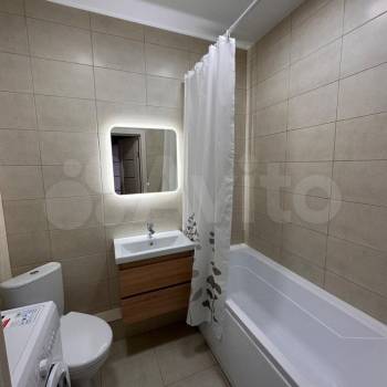 Сдается 1-комнатная квартира, 42 м²