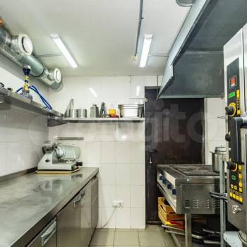 Сдается Нежилое помещение, 156 м²