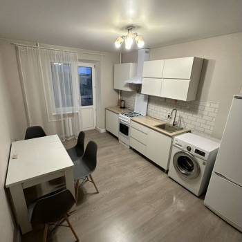 Продается 2-х комнатная квартира, 60 м²