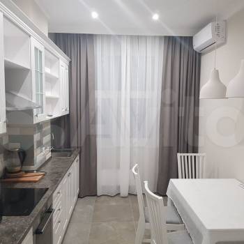 Сдается 1-комнатная квартира, 50 м²