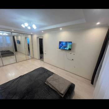 Продается 1-комнатная квартира, 40 м²