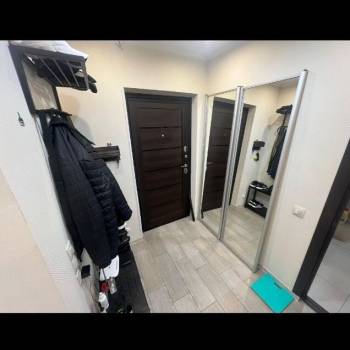 Продается 1-комнатная квартира, 40 м²