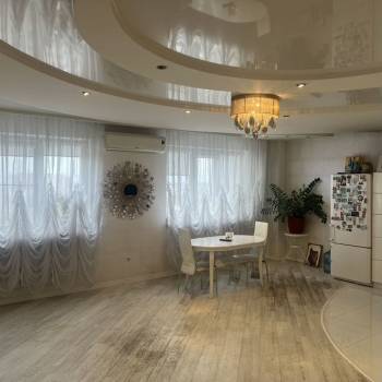 Продается 2-х комнатная квартира, 99,2 м²