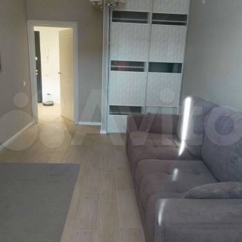 Сдается 1-комнатная квартира, 40 м²