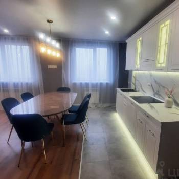 Продается 3-х комнатная квартира, 80 м²