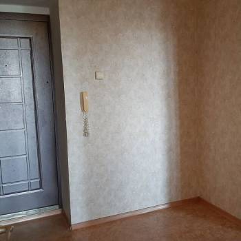 Продается 1-комнатная квартира, 42 м²