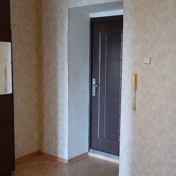Продается 1-комнатная квартира, 42 м²