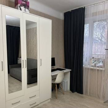 Продается 1-комнатная квартира, 32 м²