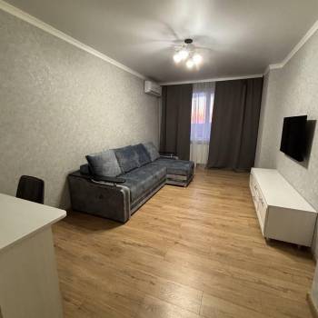 Сдается 2-х комнатная квартира, 60 м²