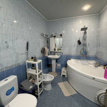 Продается Дом, 240 м²