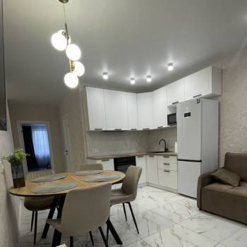 Сдается 1-комнатная квартира, 49,6 м²