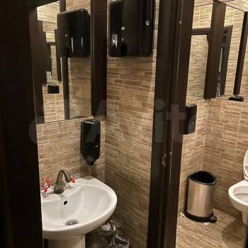 Сдается Нежилое помещение, 350 м²