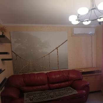 Сдается 1-комнатная квартира, 46 м²