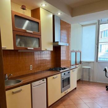 Сдается 2-х комнатная квартира, 62 м²