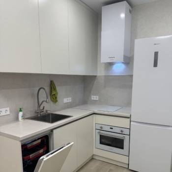 Сдается 1-комнатная квартира, 42 м²