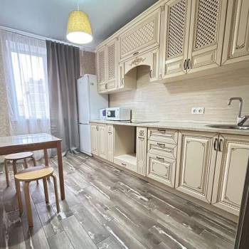 Сдается 1-комнатная квартира, 38 м²