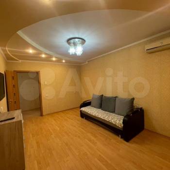 Сдается 1-комнатная квартира, 42 м²